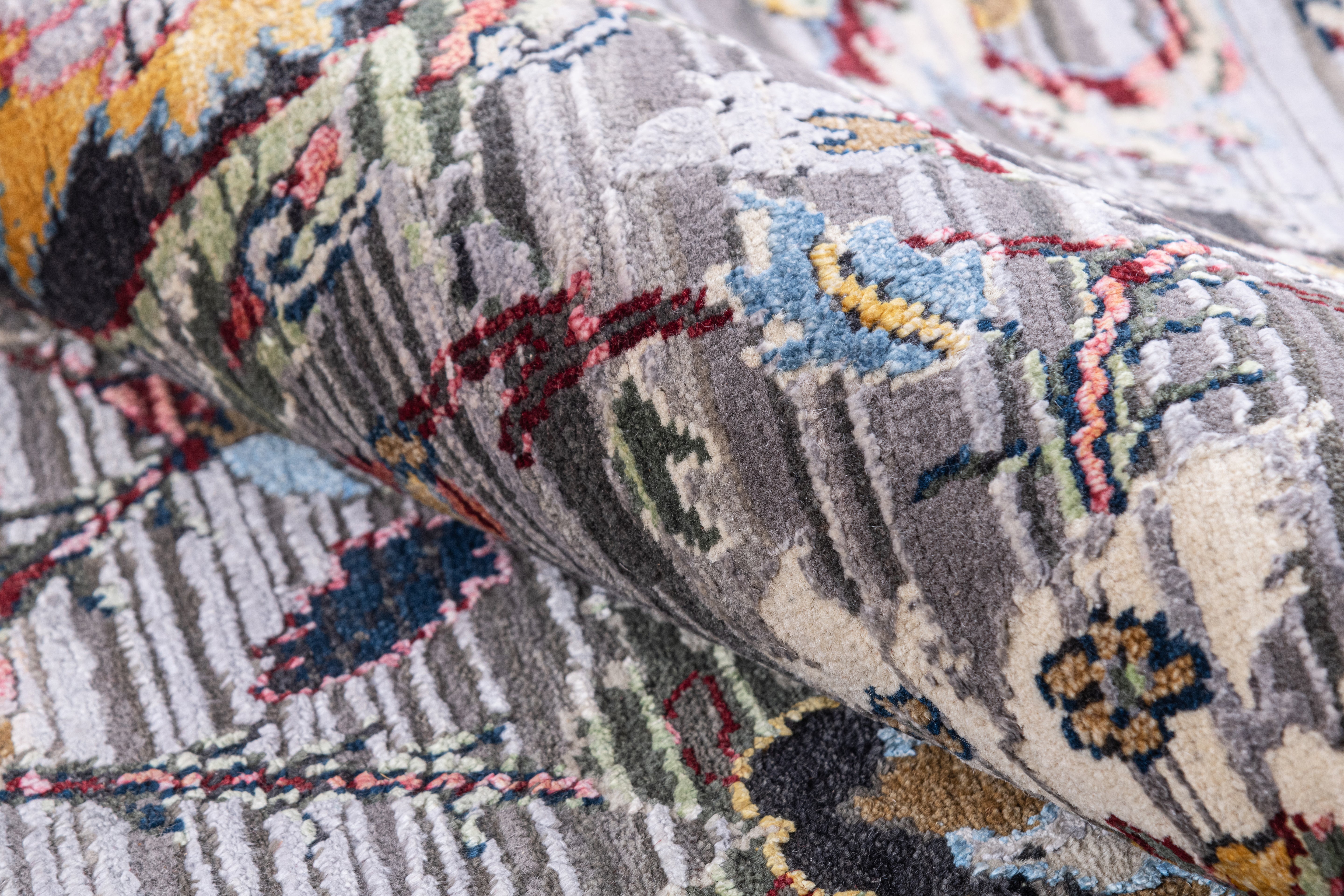 Hand Knotted Transitional Carpet