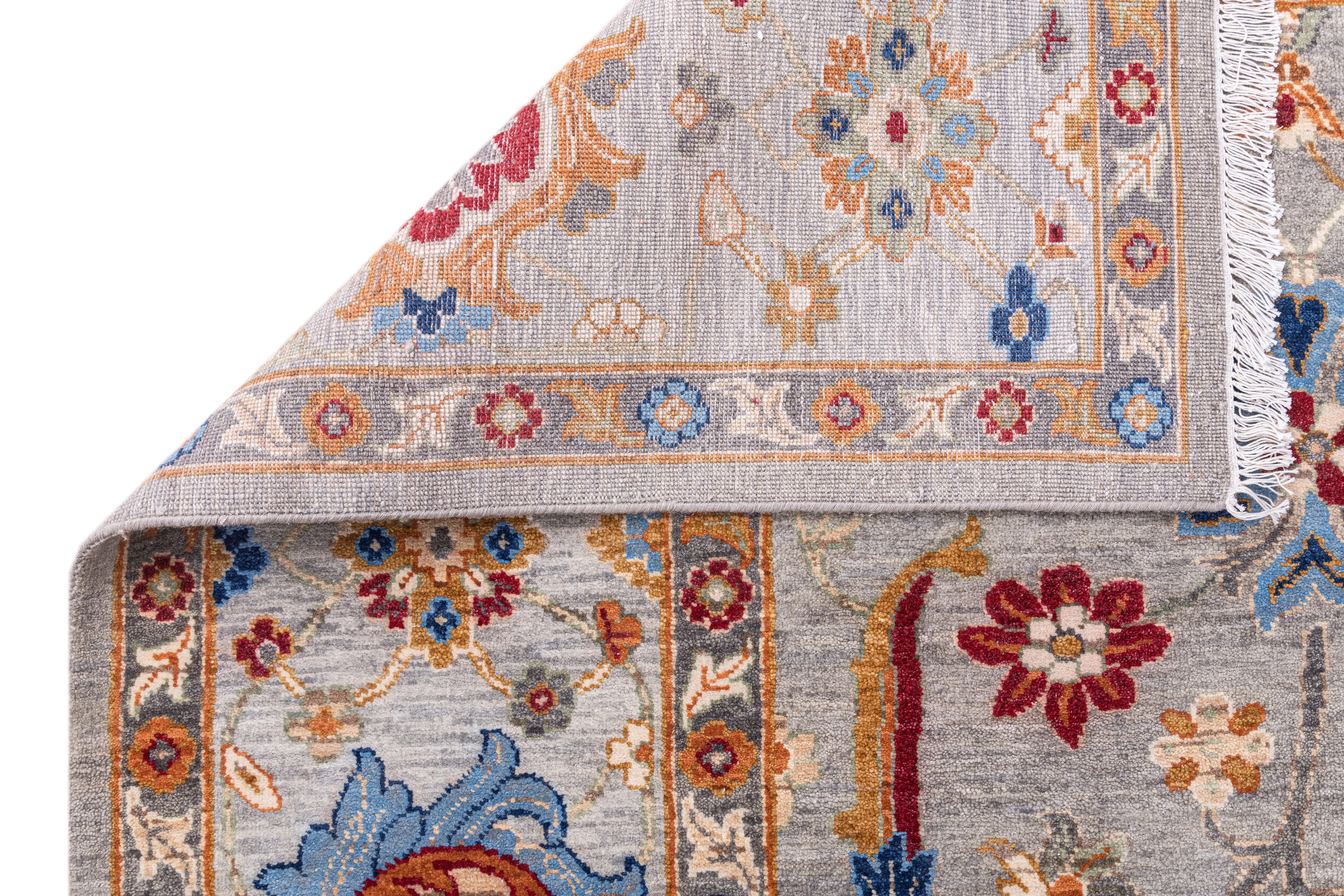 Hand Knotted Traditional Ousahk Carpet