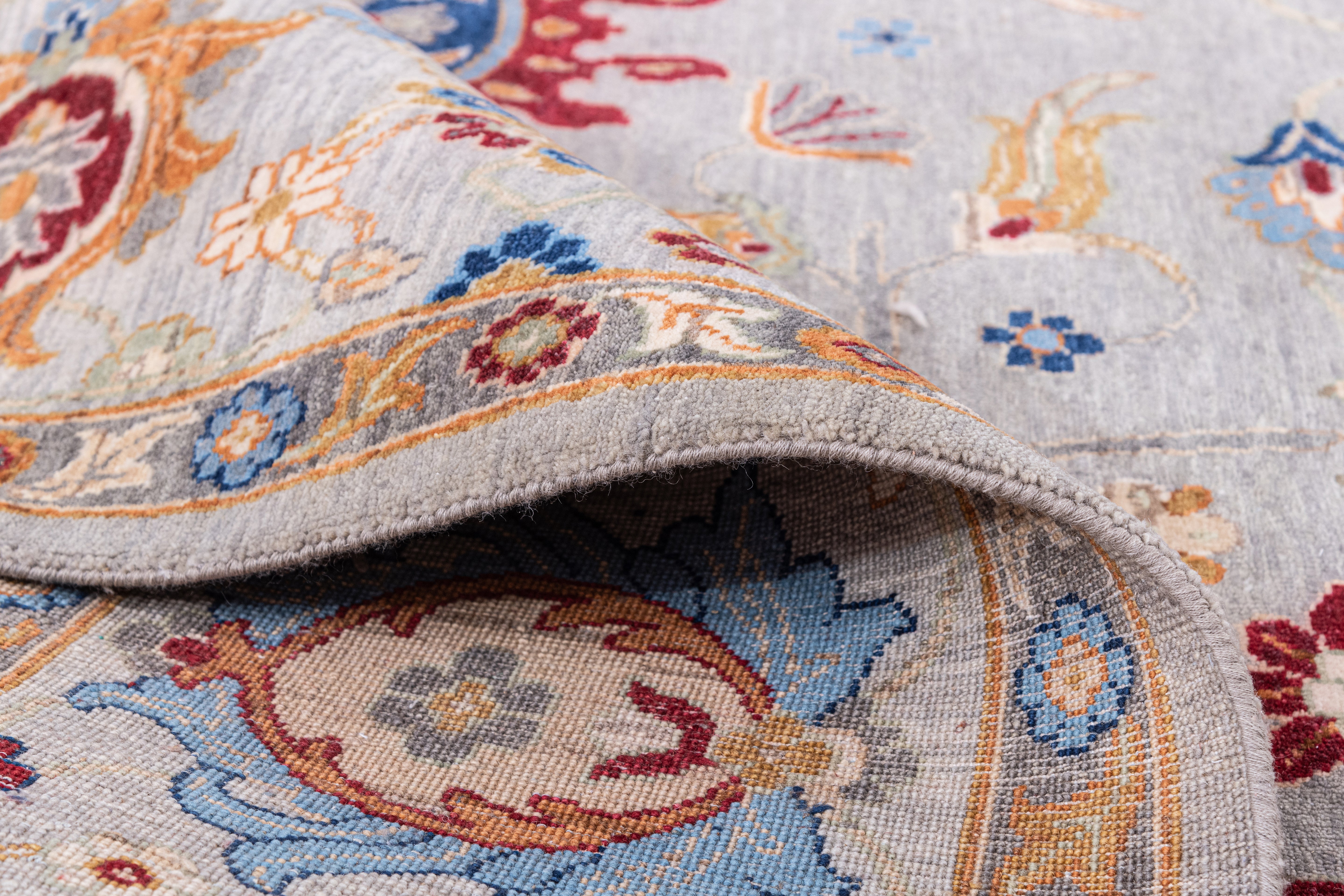 Hand Knotted Traditional Ousahk Carpet