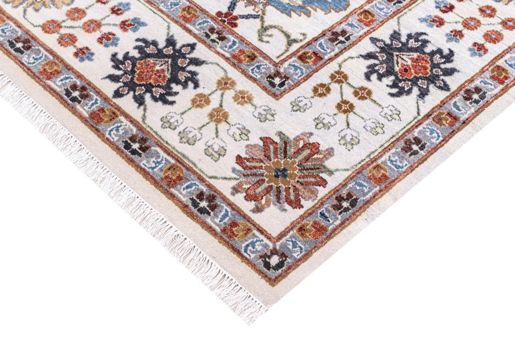 Hand Knotted Traditional Ousahk Carpet