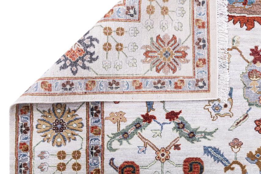 Hand Knotted Traditional Ousahk Carpet
