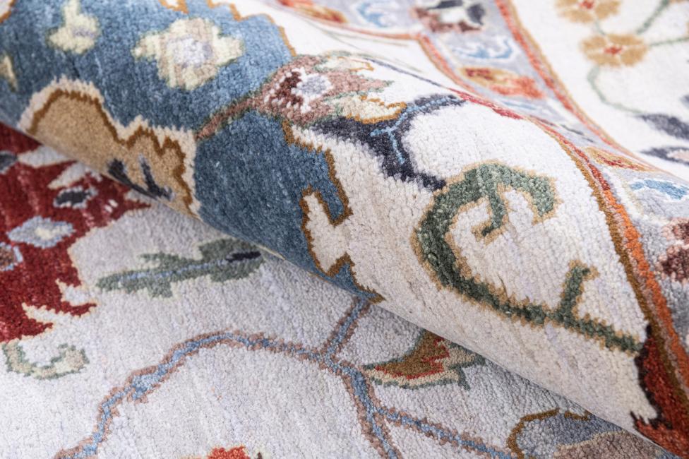 Hand Knotted Traditional Ousahk Carpet