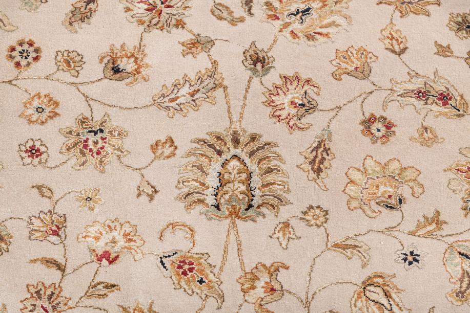 Hand Knotted Transitional Wool & Silk Carpet